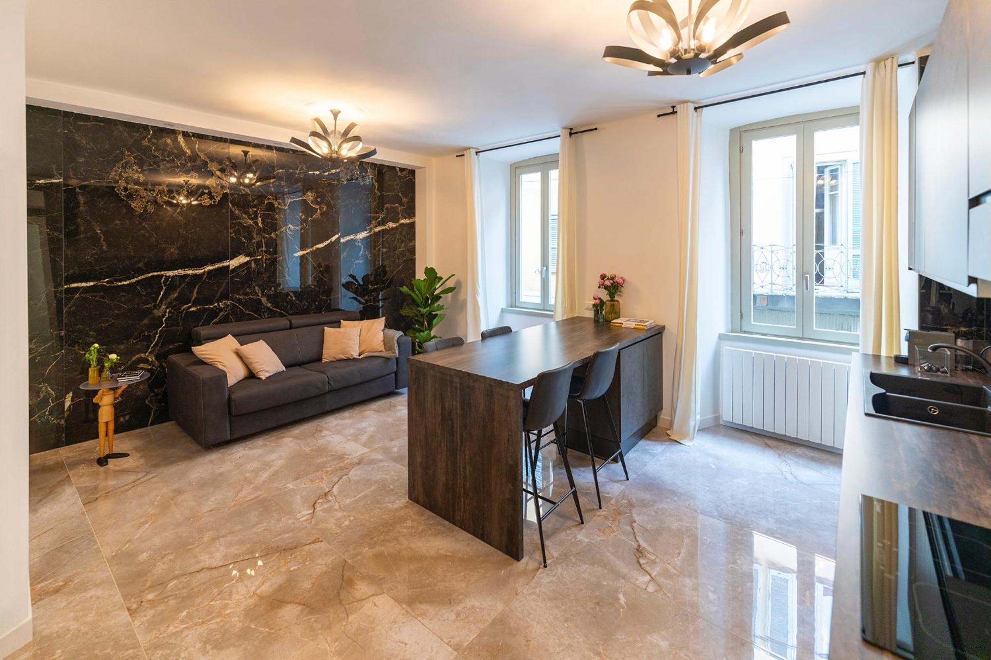 Magic Place Bergamo! Classy Apartment In The Heart Of The City Bagian luar foto