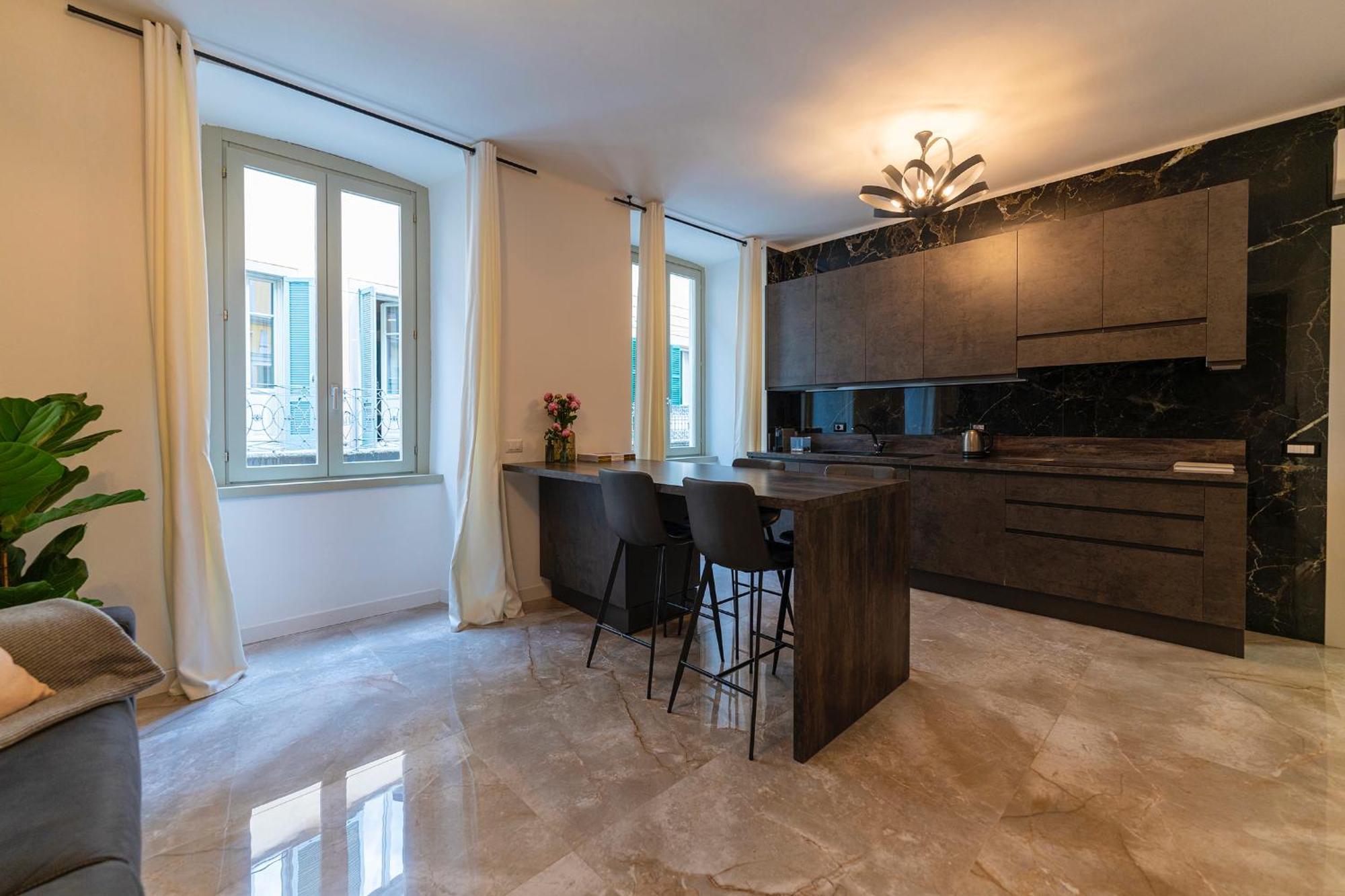 Magic Place Bergamo! Classy Apartment In The Heart Of The City Bagian luar foto