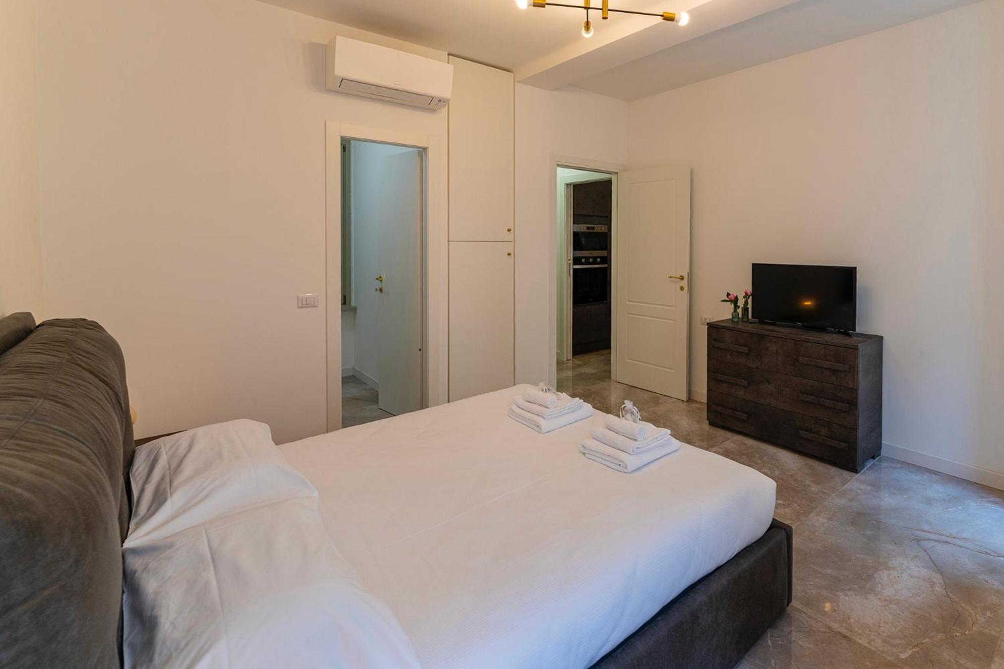 Magic Place Bergamo! Classy Apartment In The Heart Of The City Bagian luar foto