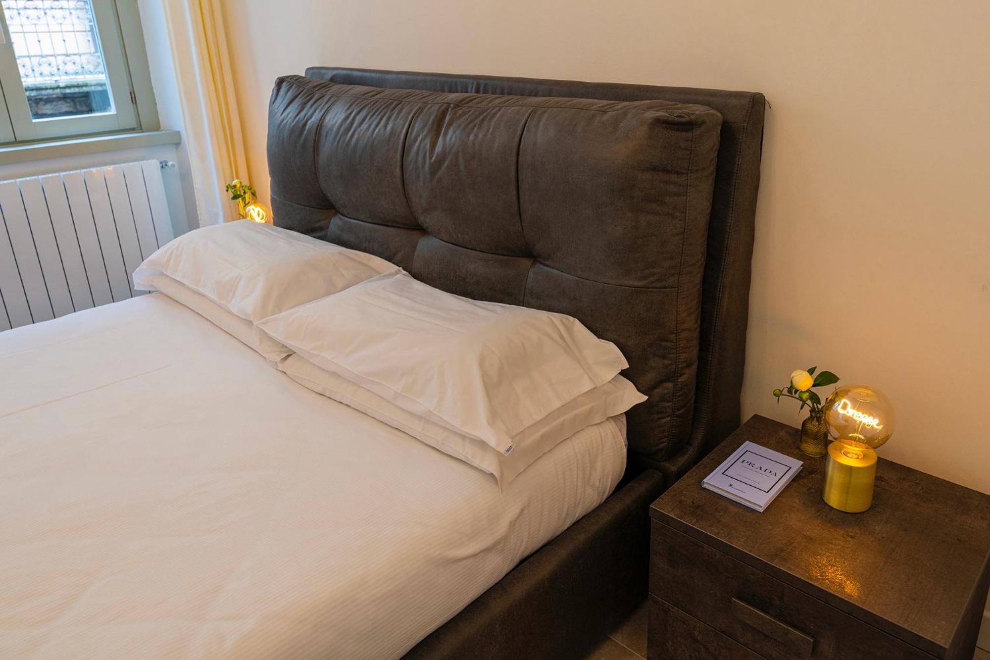 Magic Place Bergamo! Classy Apartment In The Heart Of The City Bagian luar foto