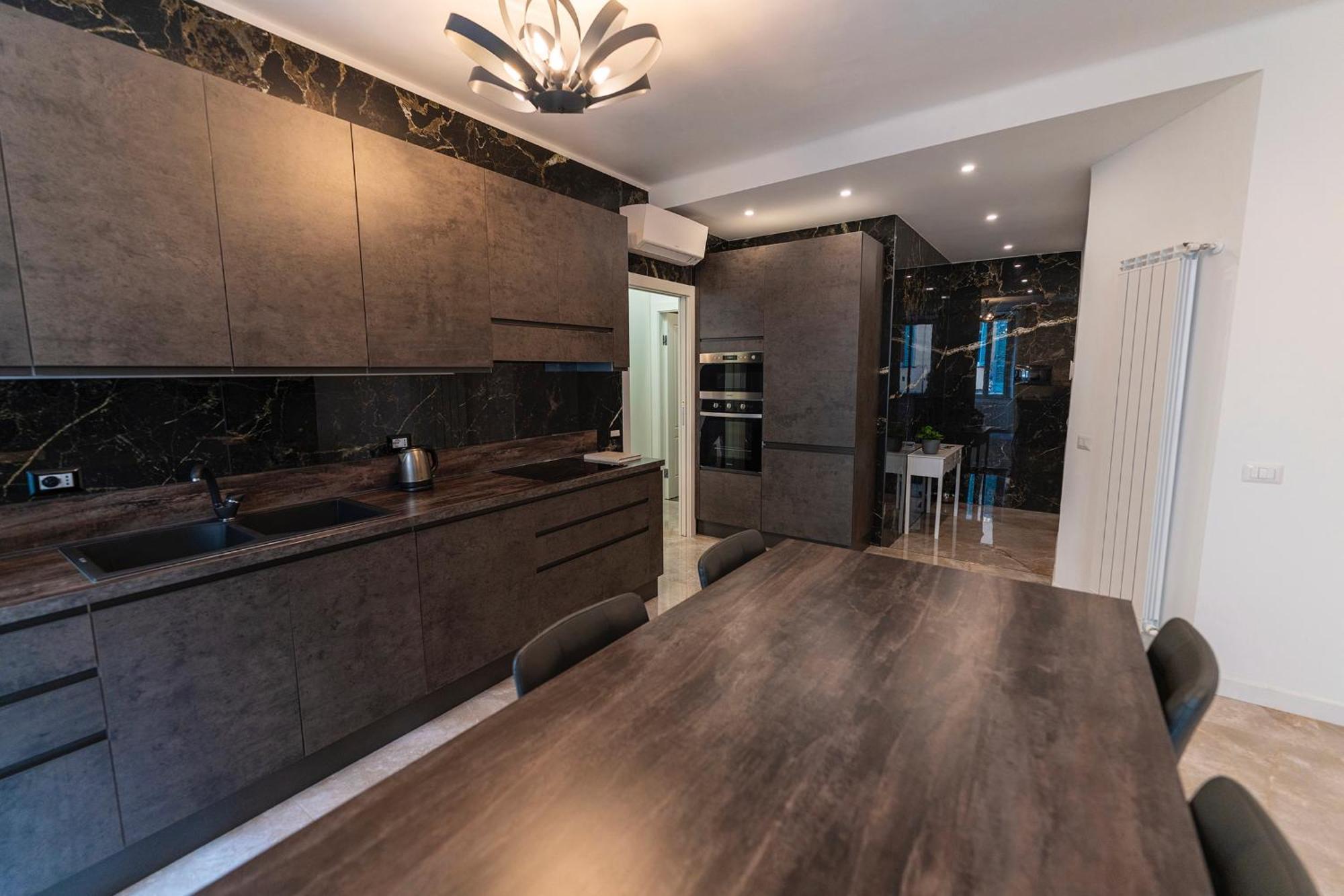 Magic Place Bergamo! Classy Apartment In The Heart Of The City Bagian luar foto
